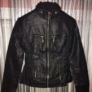 GUESS woman’s Small black jacket
